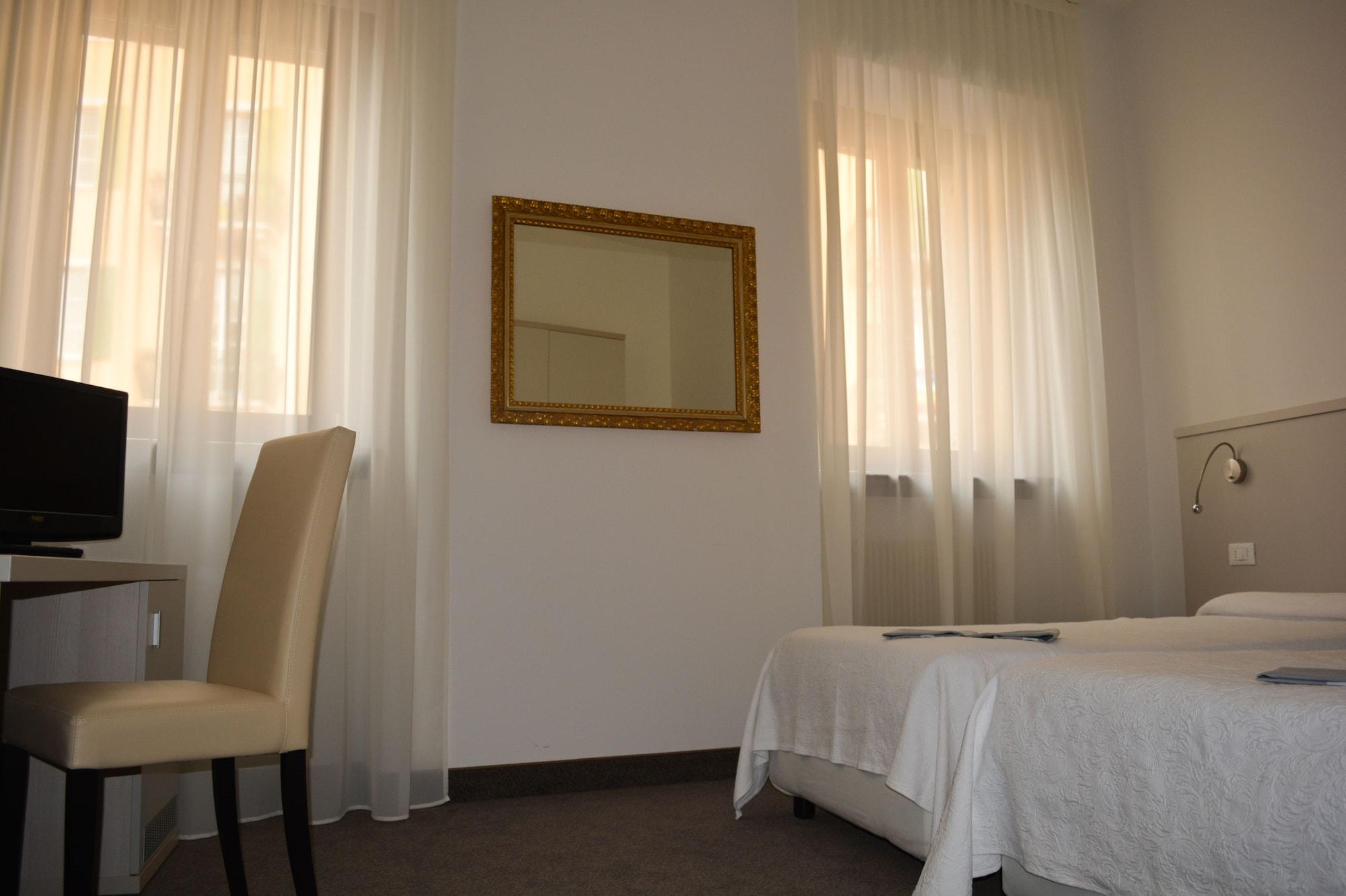 Albergo Accademia Тренто Екстер'єр фото