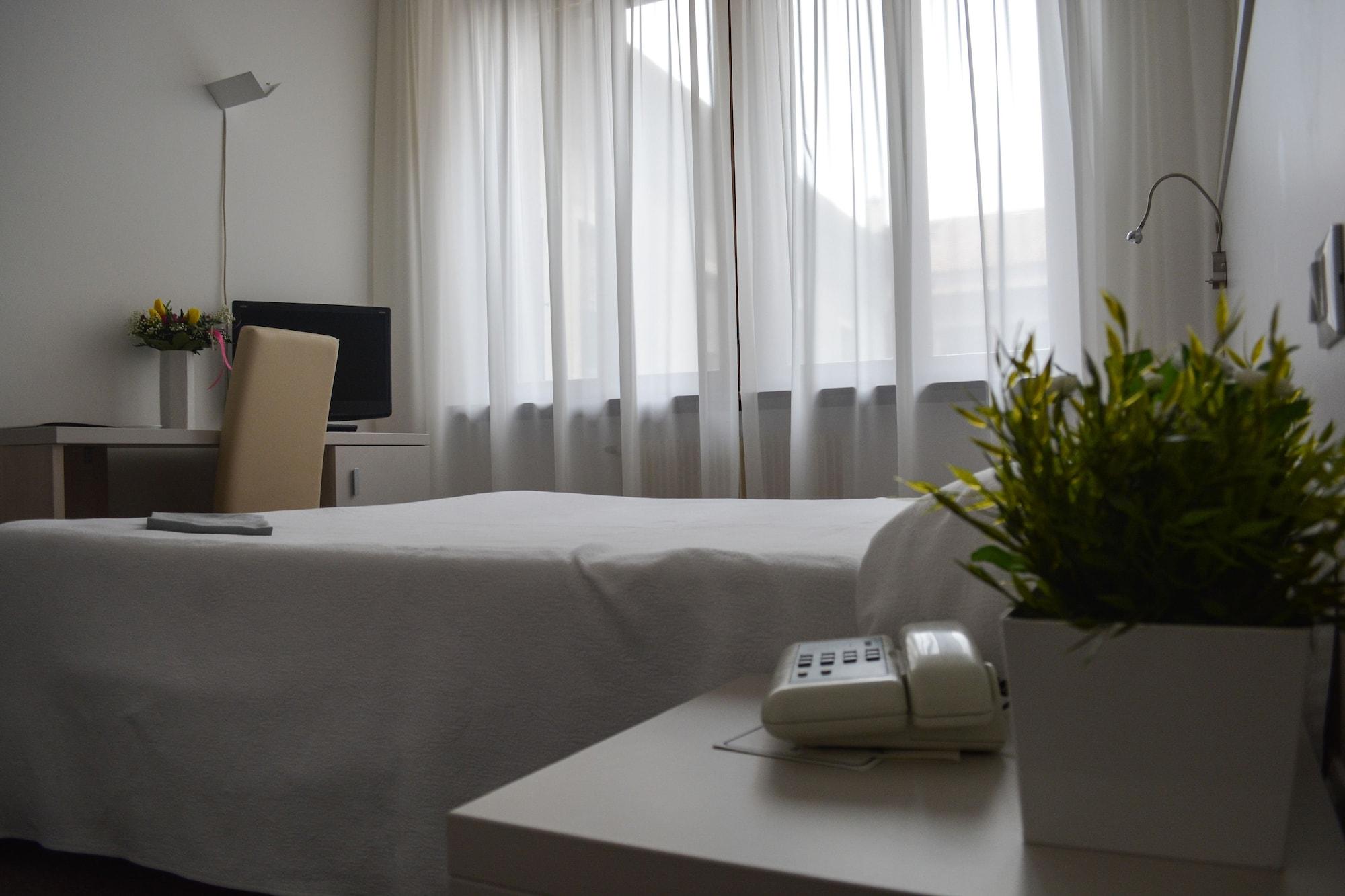 Albergo Accademia Тренто Екстер'єр фото