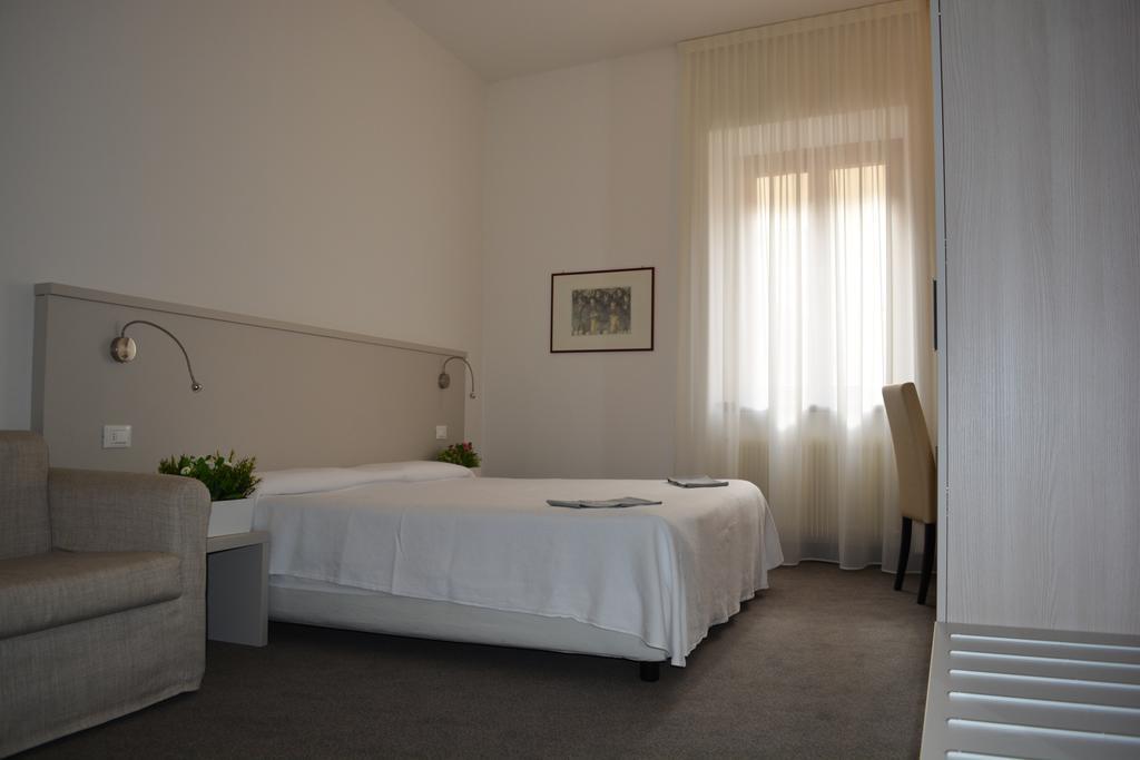 Albergo Accademia Тренто Екстер'єр фото