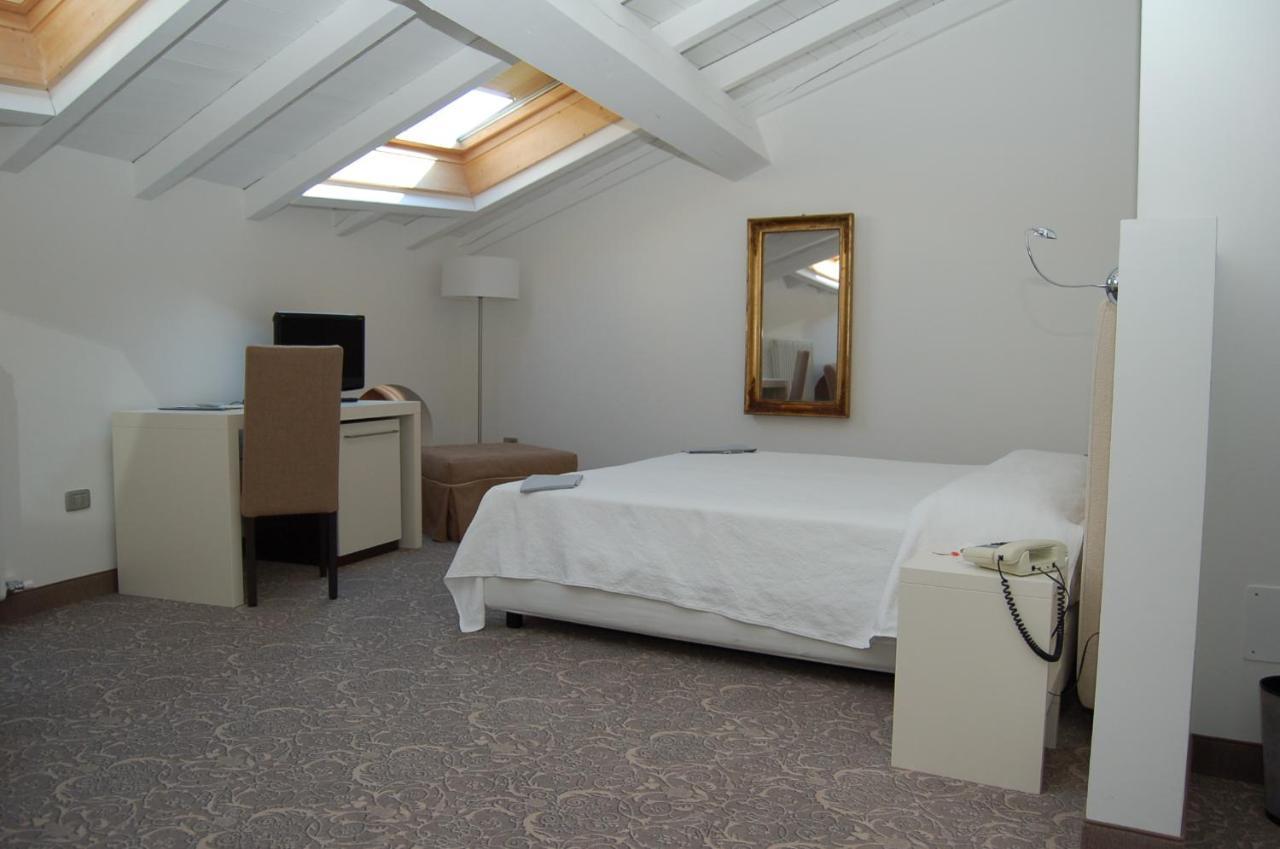 Albergo Accademia Тренто Екстер'єр фото